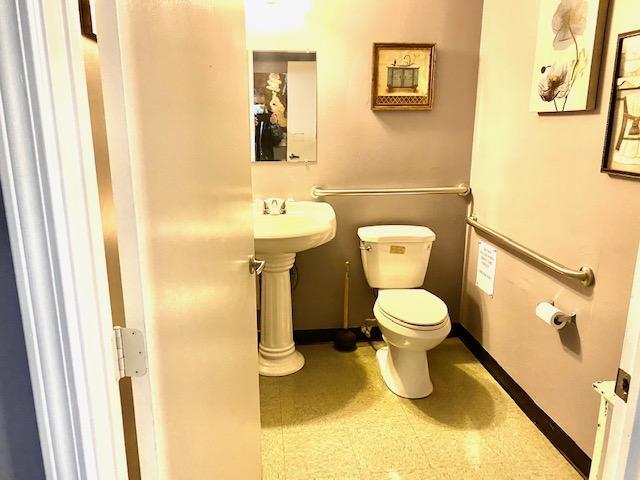 More Photos Of 9700 Almeda Genoa Rd, Houston Flex For Lease