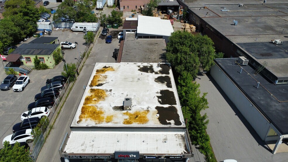More Photos Of 14 Toro Rd, Toronto Warehouse For Sale