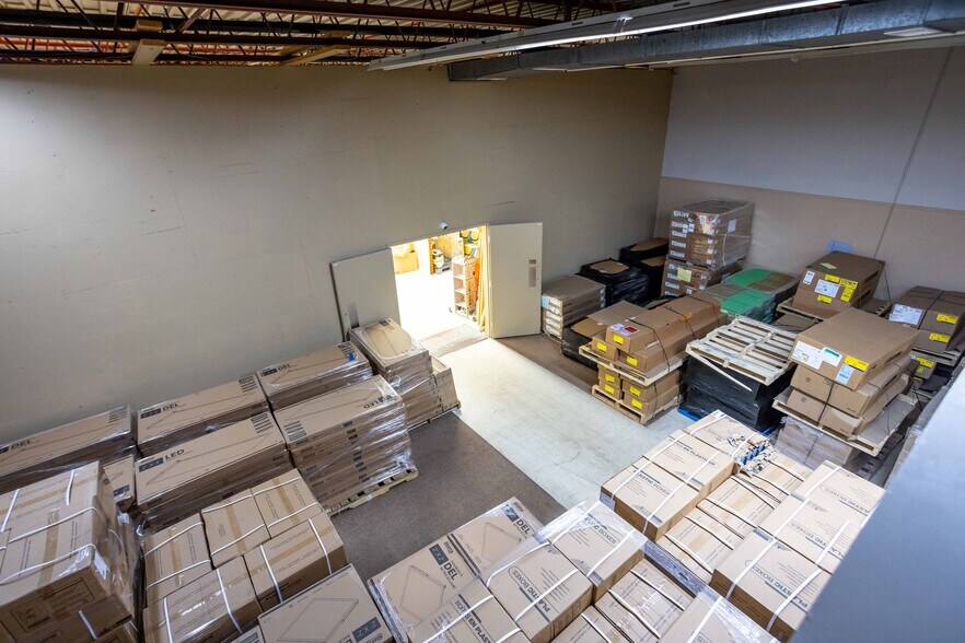 More Photos Of 1027 Notre Dame St, Embrun Storefront Retail Office For Lease