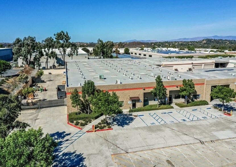 More Photos Of 929 Poinsettia Ave, Vista Unknown For Lease