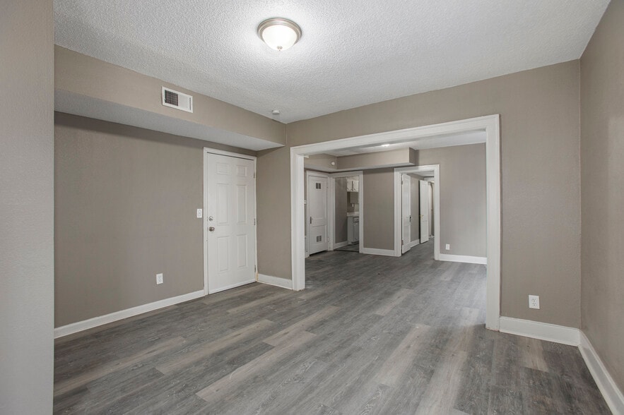 More Photos Of 3214-3220 Saint John Ave, Kansas City Apartments For Sale