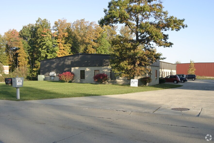 More Photos Of 2967 Nationwide Pky, Brunswick Flex For Lease