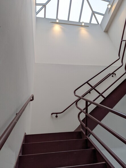 More Photos Of 16125 Cairnway Dr, Houston Medical For Sale