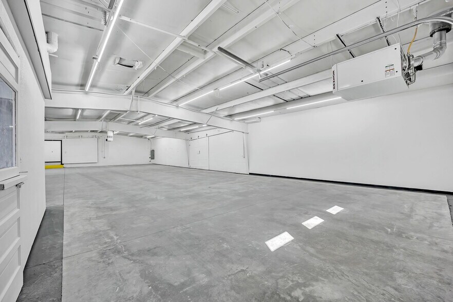 More Photos Of 624 S 29th St, Colorado Springs Light Manufacturing For Sale