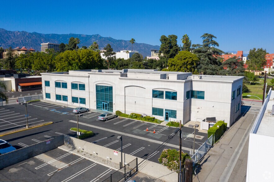More Photos Of 257 S Fair Oaks Ave, Pasadena Office For Lease