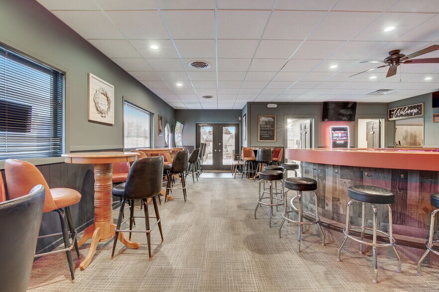 More Photos Of 617 E North St, Poynette Restaurant For Sale