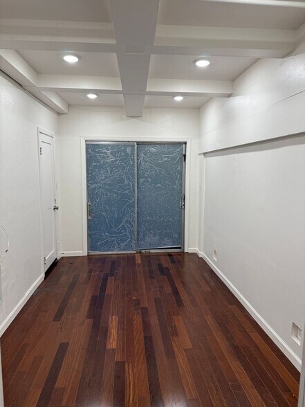 More Photos Of 23 Boardman Pl, San Francisco Storefront Retail Residential For Lease