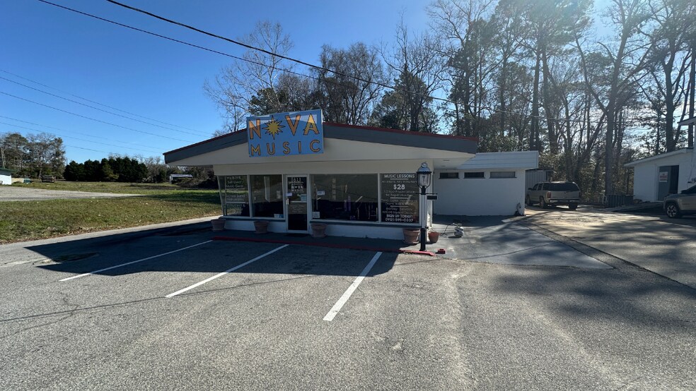 More Photos Of 613 W Ogeechee St, Sylvania Storefront For Sale