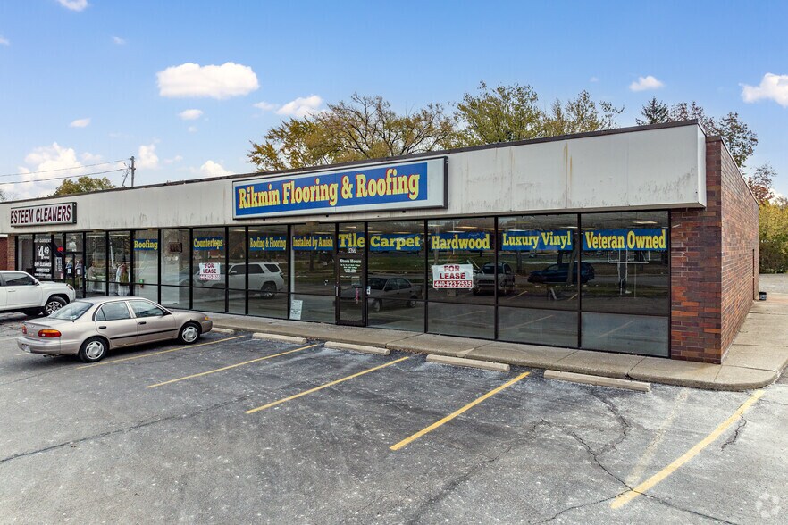 Primary Photo Of 6477 Pearl Rd, Parma Heights Storefront Retail Office For Lease