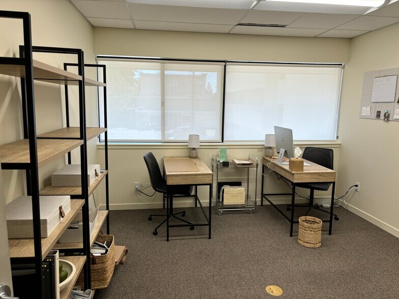 More Photos Of 2108 SW 152nd St, Burien Office For Lease
