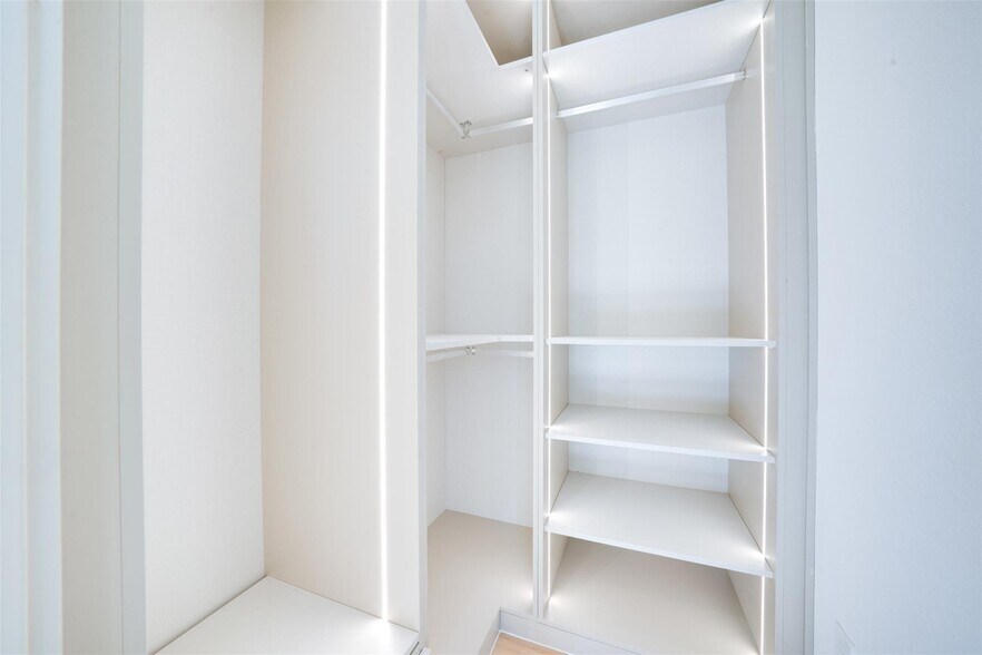 More Photos Of 512 N Lancaster Ave, Dallas Apartments For Sale
