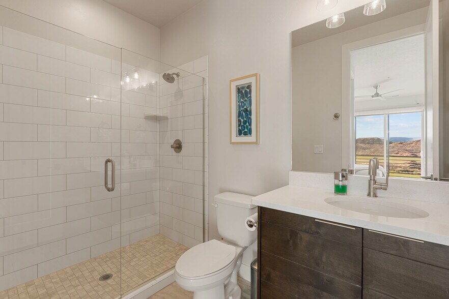 More Photos Of 2248 N Double Eagle Ln, Washington Specialty For Sale