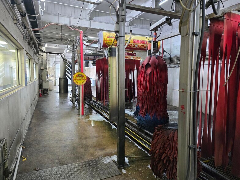 More Photos Of 4801 W Grand Ave, Chicago Carwash For Sale