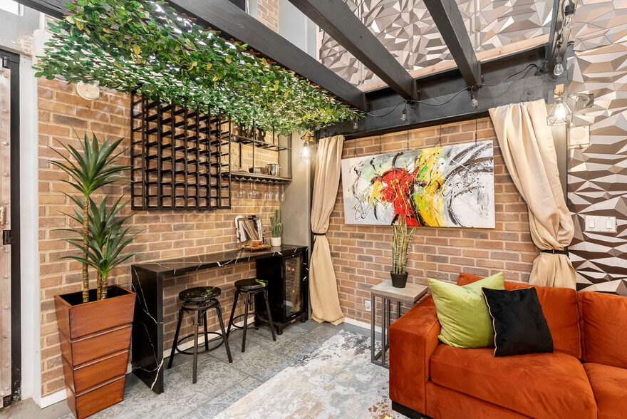 More Photos Of 302-390 11th Ave, San Diego Apartments For Sale