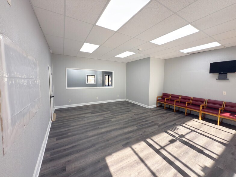 More Photos Of 1030 Wintergap Rd, Oliver Springs Office For Sale