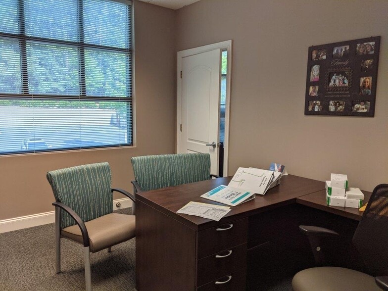 More Photos Of 10210 Hickorywood Hill Ave, Huntersville Medical For Sale