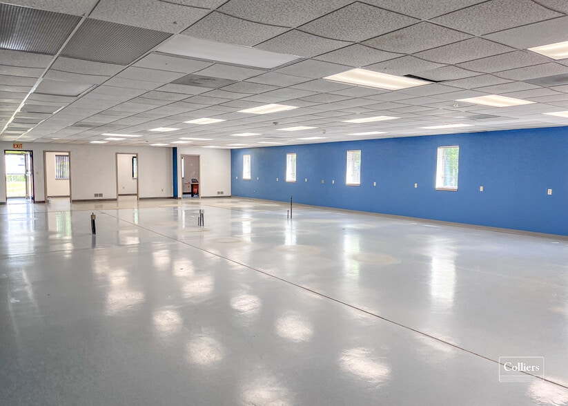 More Photos Of 12 South Ave, Sewickley Warehouse For Lease
