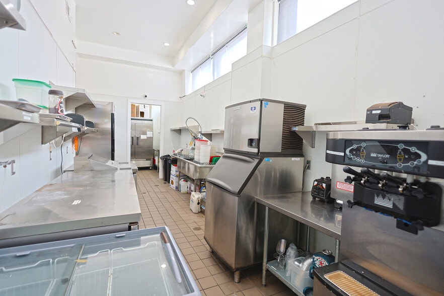 More Photos Of 2050 Berkeley Way, Berkeley Freestanding For Lease