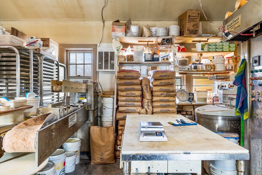 More Photos Of 3630 Main St, Stone Ridge Restaurant For Sale