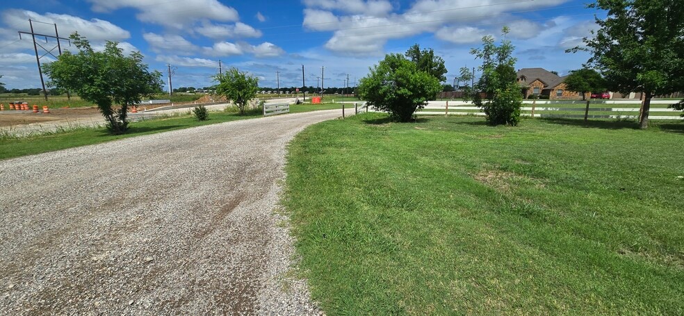More Photos Of 18351 Creekview Rd, Sanger Specialty For Sale