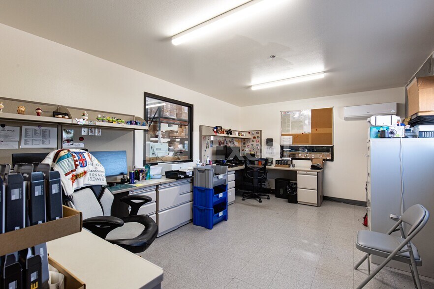 More Photos Of 820 Dunsan Way, Henderson Industrial For Sale