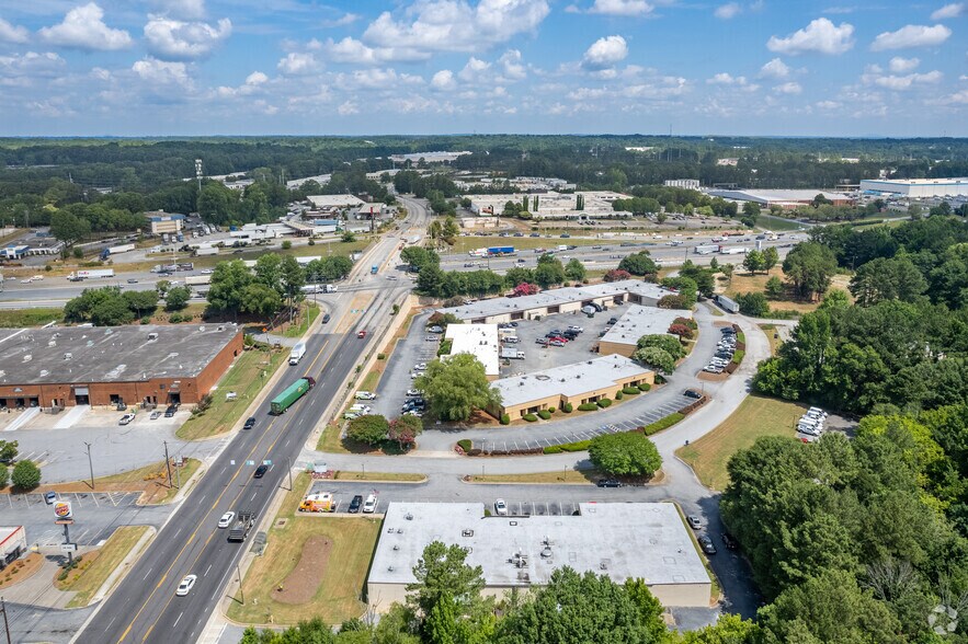 More Photos Of 4025 Pleasantdale Rd, Doraville Light Distribution For Lease