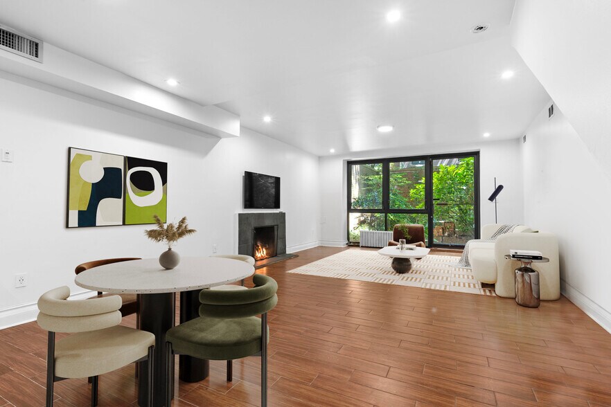 More Photos Of 33 W Ninth St, New York Apartments For Sale