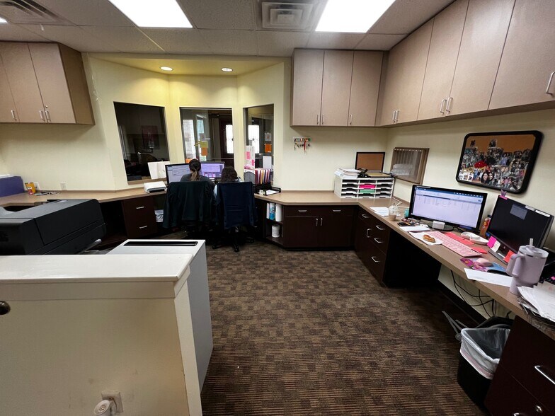 More Photos Of 1325 W Northwest Hwy, Grapevine Medical For Sale