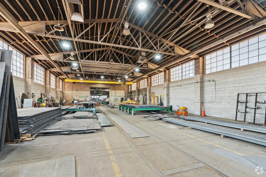 More Photos Of 3755 S Lipan St, Englewood Manufacturing For Sale