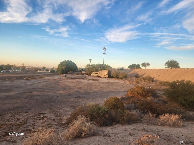 More Photos Of 1063 N Main St, San Luis Specialty For Sale