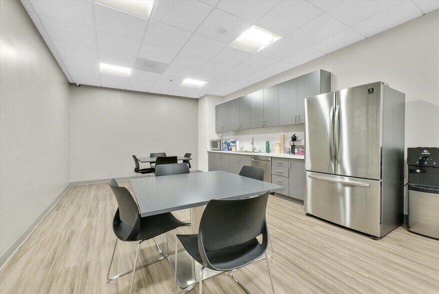 More Photos Of 1 Pointe Dr, Brea Office For Lease