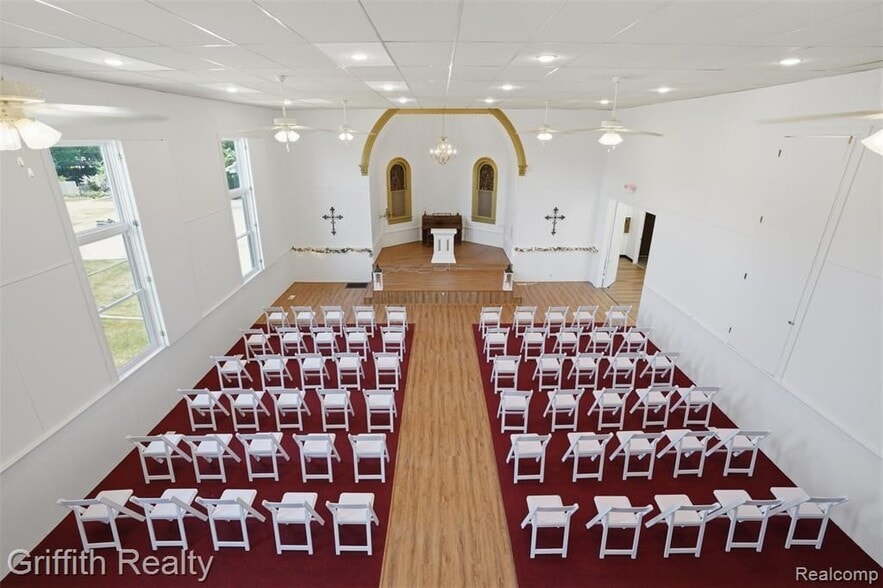 More Photos Of 131 E Main St, Vernon Religious Facility For Sale