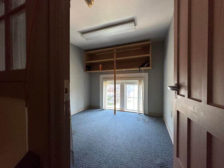 More Photos Of 314 Park St, Fulton Office For Sale