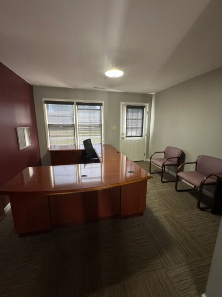 More Photos Of 9112 Virginia Ave, Bassett Office For Sale