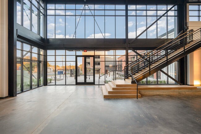 More Photos Of 925 Tuckaseegee Rd, Charlotte Unknown For Lease