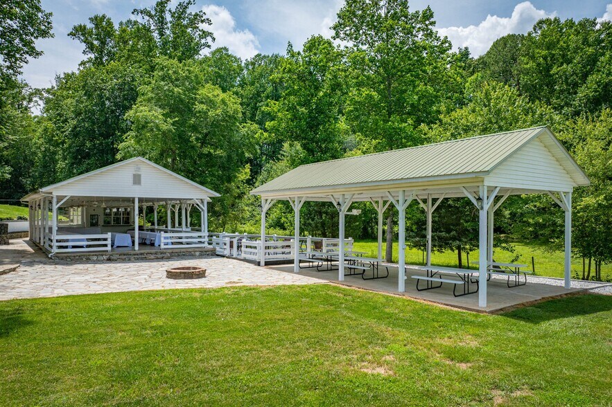 More Photos Of 200 Little Acres Dr, Marion Specialty For Sale