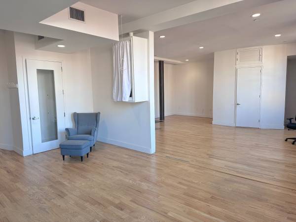 More Photos Of 500 Driggs Ave, Brooklyn Office For Lease