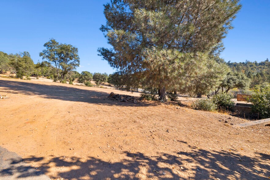 More Photos Of 19750 CA-120, Big Oak Flat Apartments For Sale