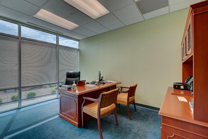 More Photos Of 855 Lehigh Ave, Union Township Office For Lease