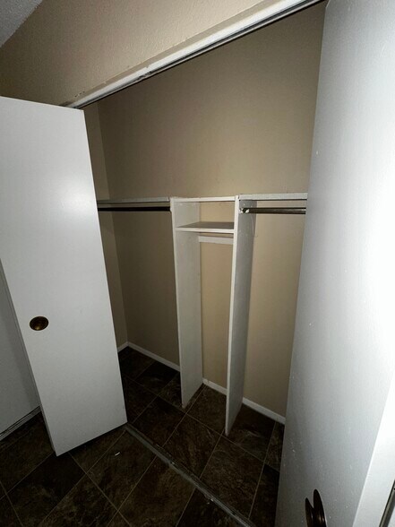 More Photos Of 125 20th Ave SW, Cedar Rapids Apartments For Sale
