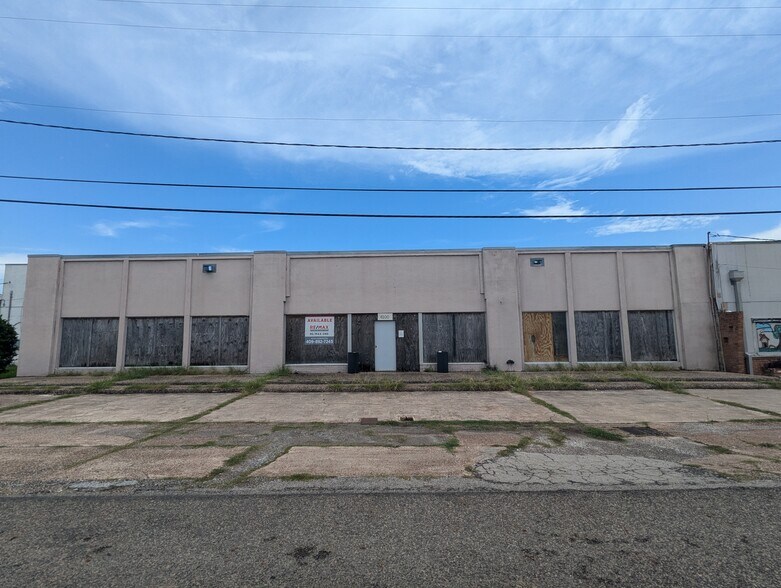 More Photos Of 6100 Jefferson Blvd, Groves Department Store For Sale