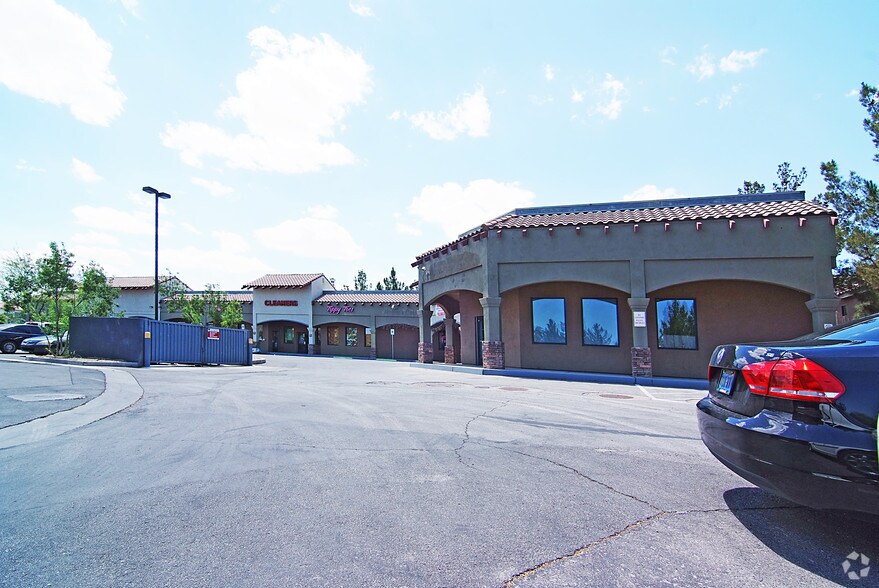 Primary Photo Of 750 E Pyle Ave, Las Vegas Storefront Retail Office For Lease