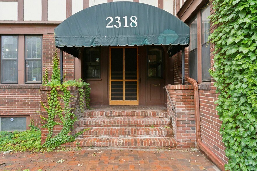 More Photos Of 2318 S 1st Ave, Minneapolis Office For Sale