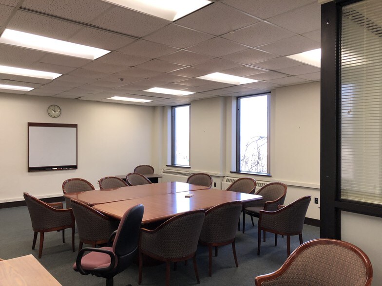 More Photos Of 4 Plaza Way, Fairhaven Bank For Lease