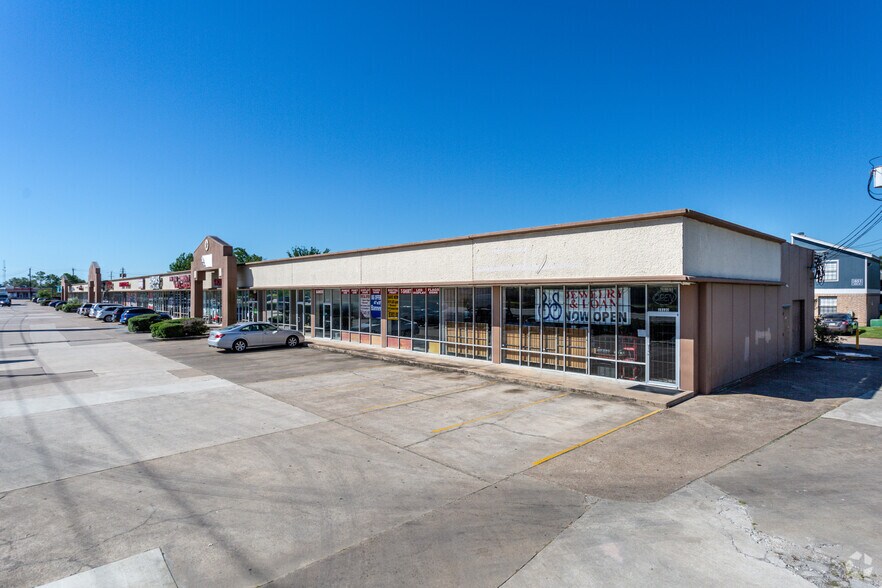 Primary Photo Of 15120-15164 Highway 3, Webster Storefront For Lease