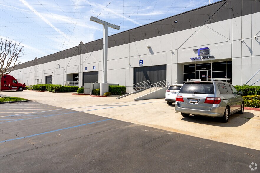 More Photos Of 14287-14291 Don Julian Rd, City of Industry Distribution For Lease