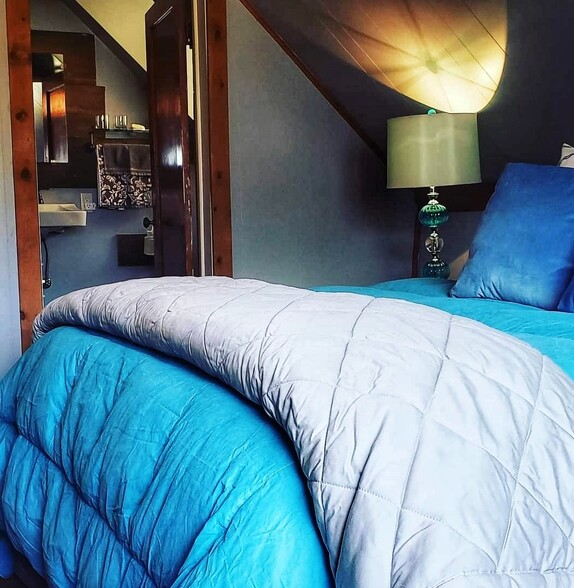 More Photos Of 71450 Highway 550, Silverton Hotel For Sale