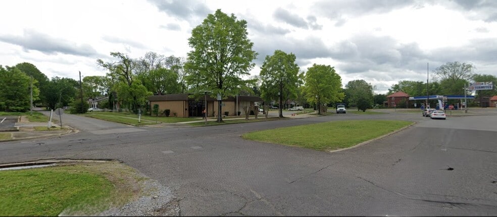 More Photos Of 4000 Richard M Scrushy Pky, Fairfield Funeral Home For Sale