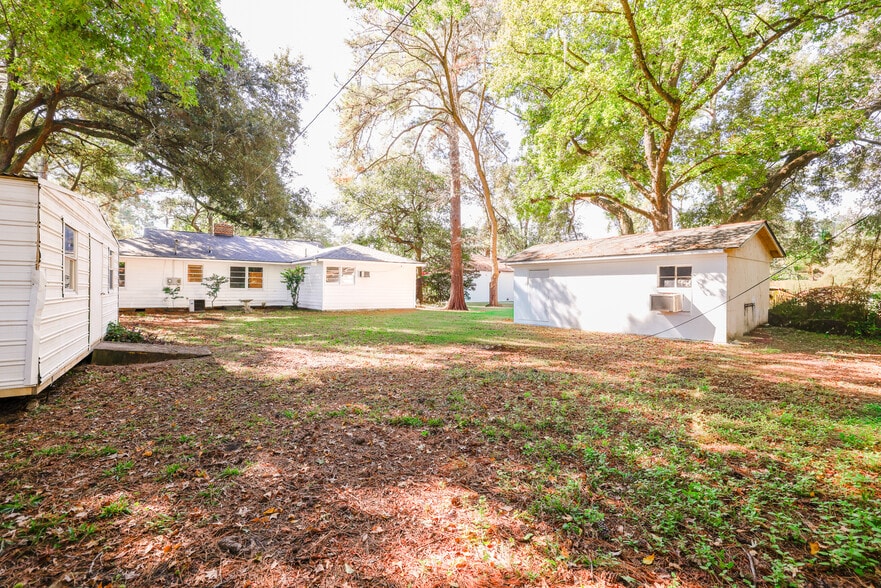 More Photos Of 112 E Derenne Ave, Savannah Office For Sale