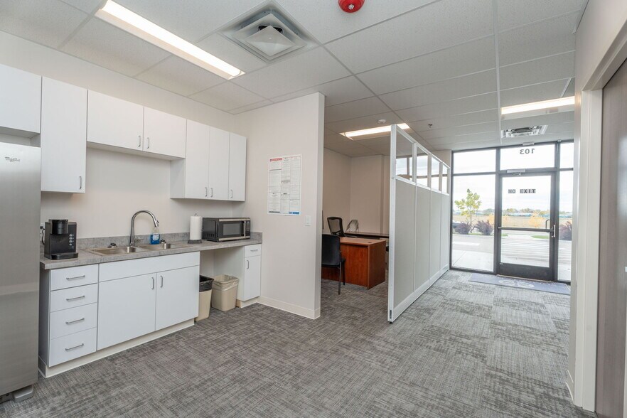 More Photos Of 2246 Zurich Dr, Fort Collins Warehouse For Lease